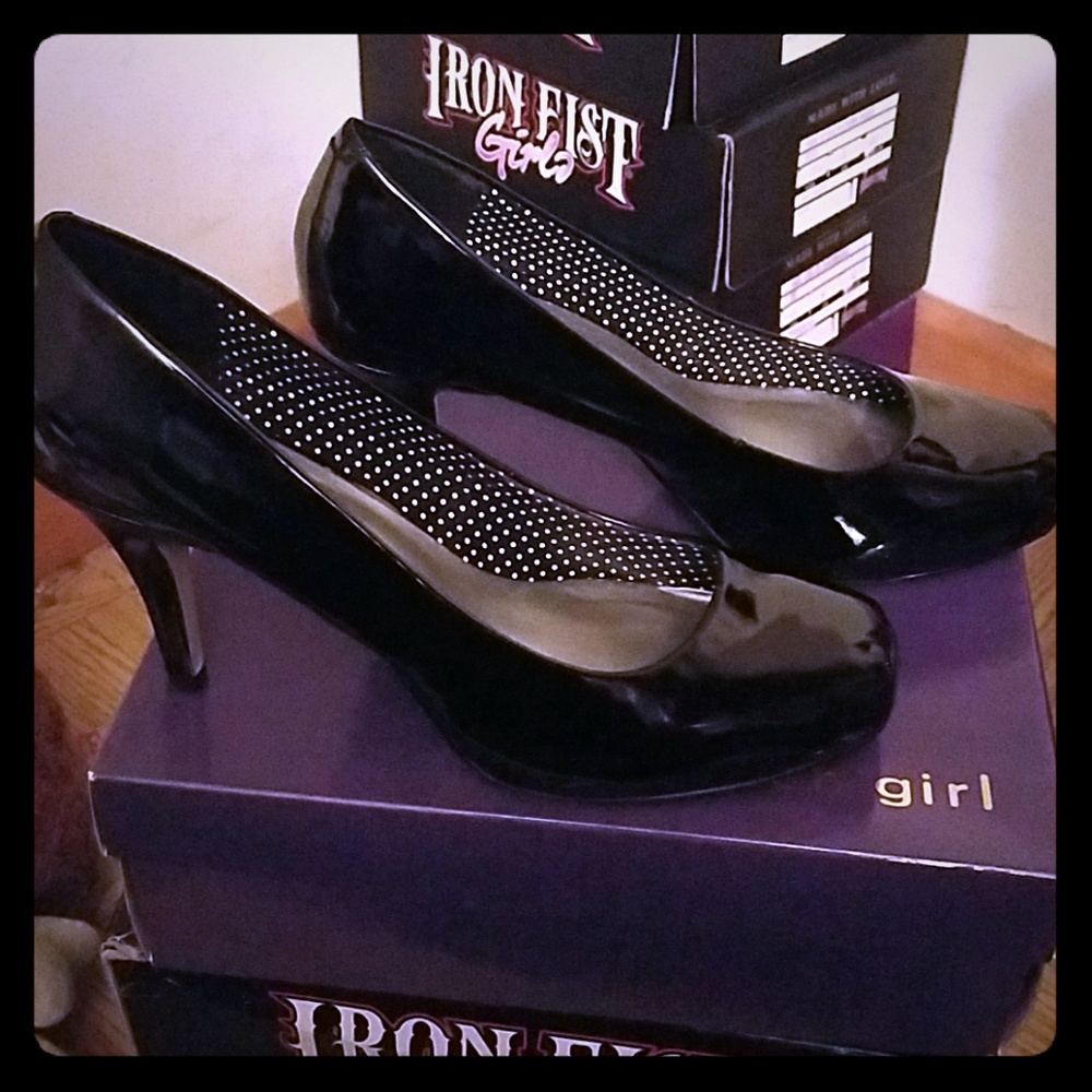 Madden Girl Black Patent Leather Pumps